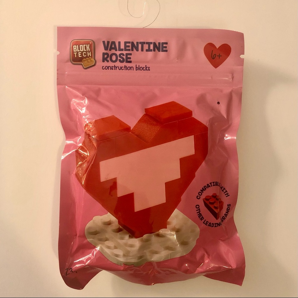 Block Tech Valentine Rose Construction Blocks